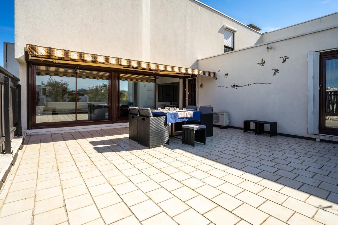 Les Terrasses De La Vallee Champs-Sur-Marne Luaran gambar